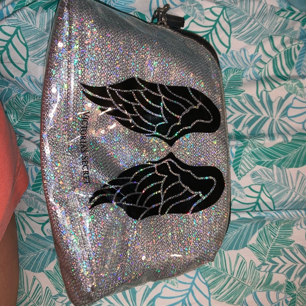 Makeup bag